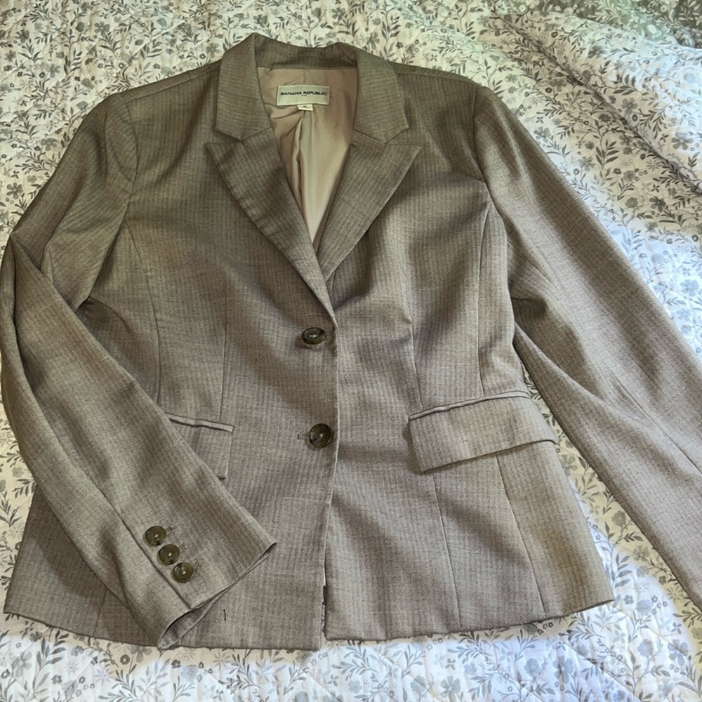 Like new Banana Republic fitted jacket